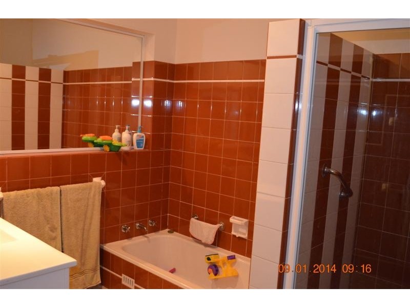 11 Highland Avenue, Tumut NSW 2720