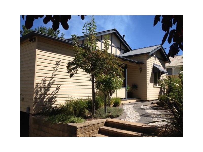 48 Carey Street, Tumut NSW 2720