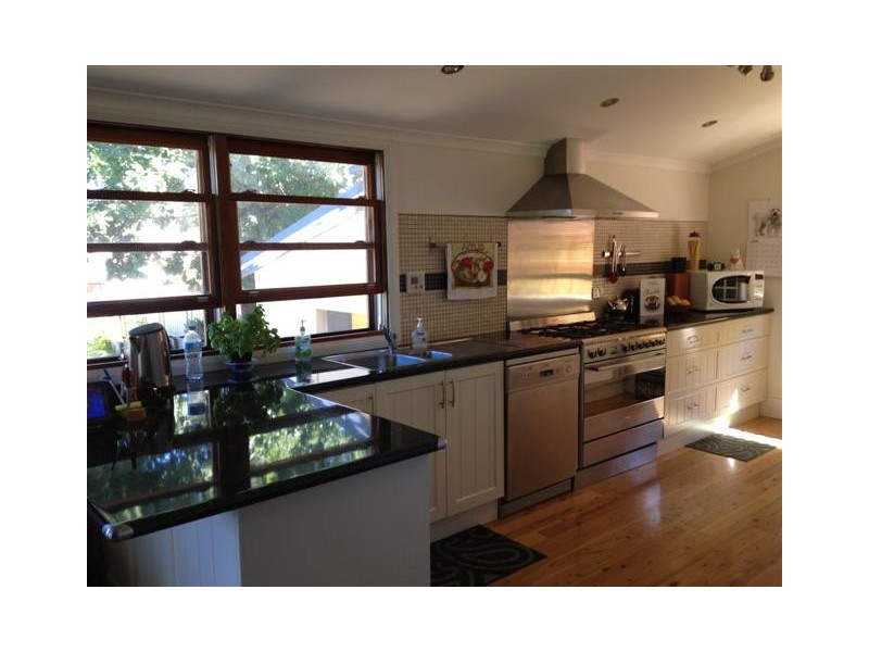 48 Carey Street, Tumut NSW 2720