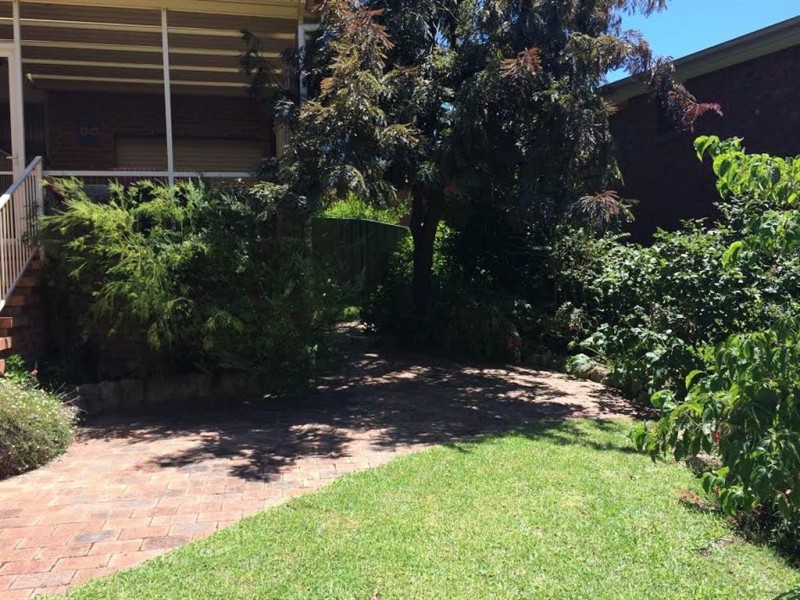 18 Hassett Street, Tumut NSW 2720