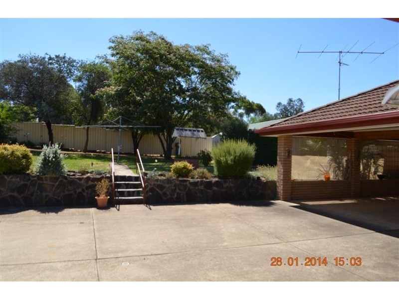 9 Quartz Street, Adelong NSW 2729