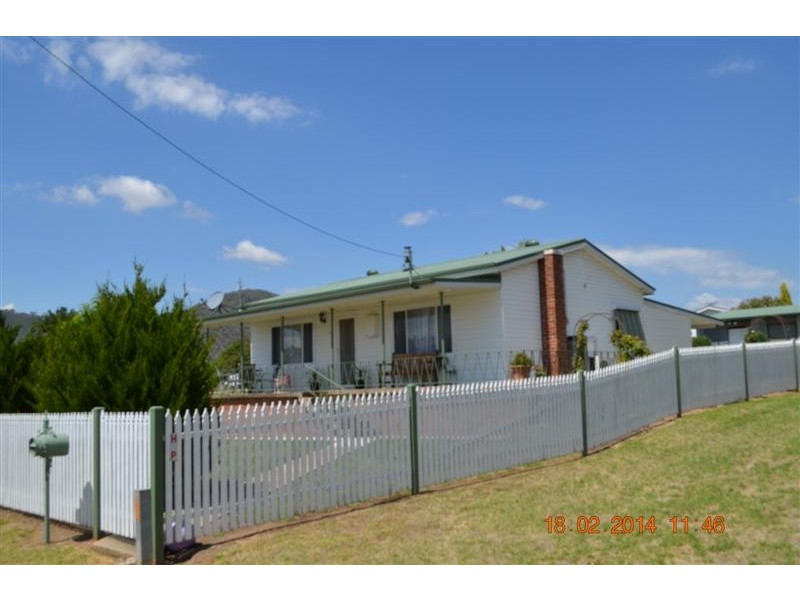 45 Gundagai Street, Adelong NSW 2729