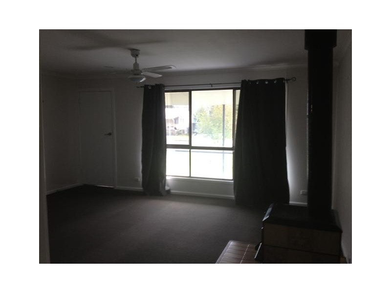 77 Lockhart Street, Adelong NSW 2729