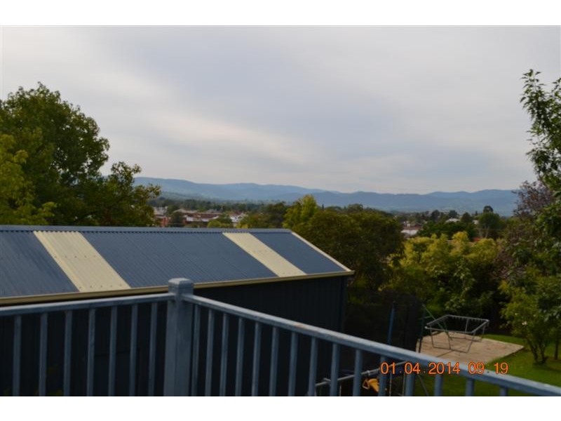 48 Carey Street, Tumut NSW 2720