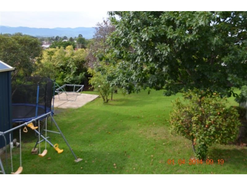 48 Carey Street, Tumut NSW 2720