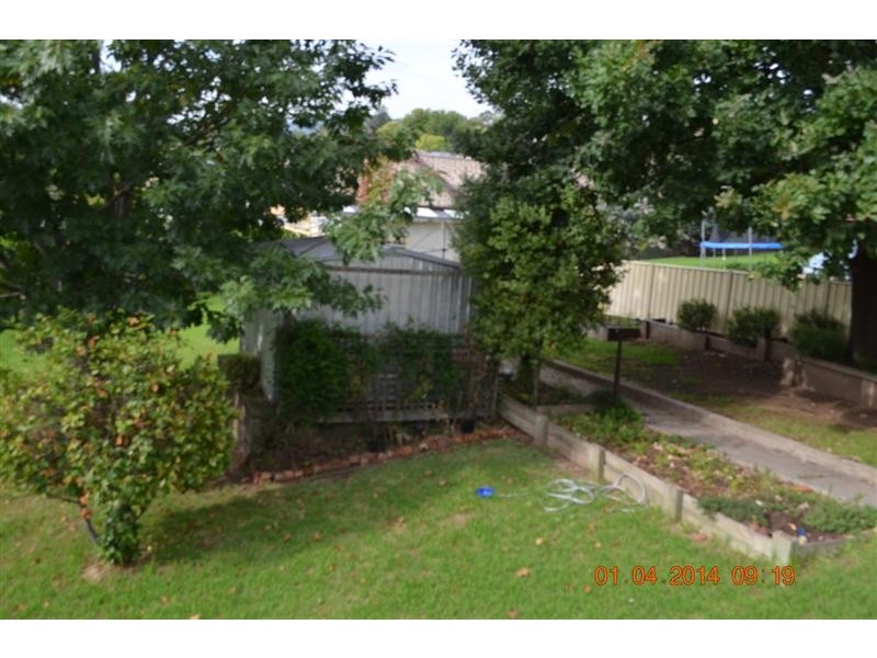 48 Carey Street, Tumut NSW 2720