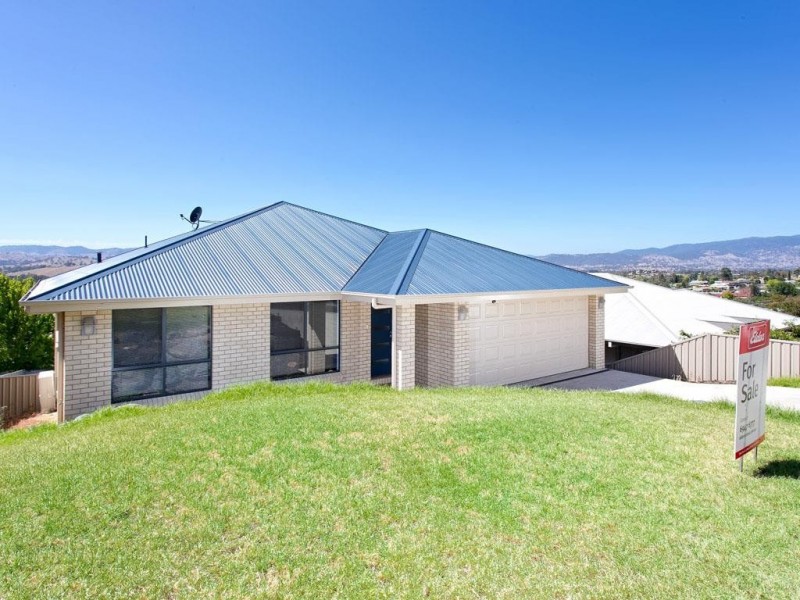 4 Burbury Mews, Tumut NSW 2720