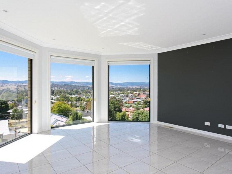 4 Burbury Mews, Tumut NSW 2720