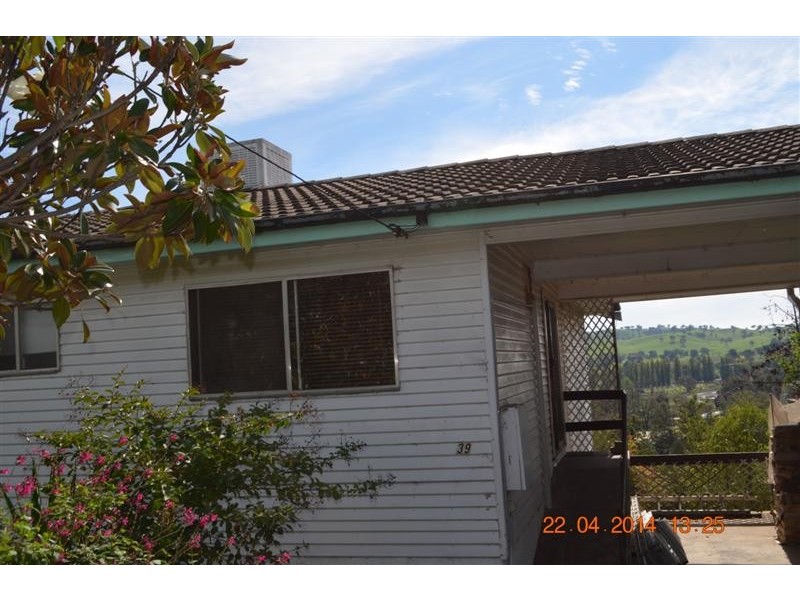 39 Clarke Street, Tumut NSW 2720