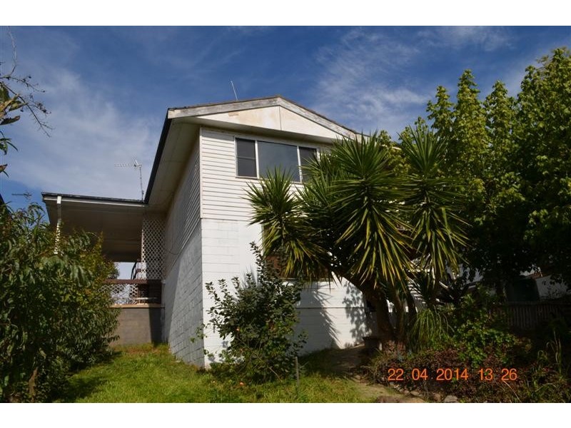39 Clarke Street, Tumut NSW 2720