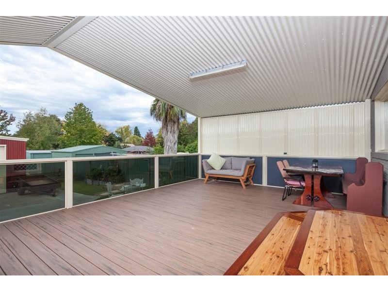 72 Russell Street, Tumut NSW 2720