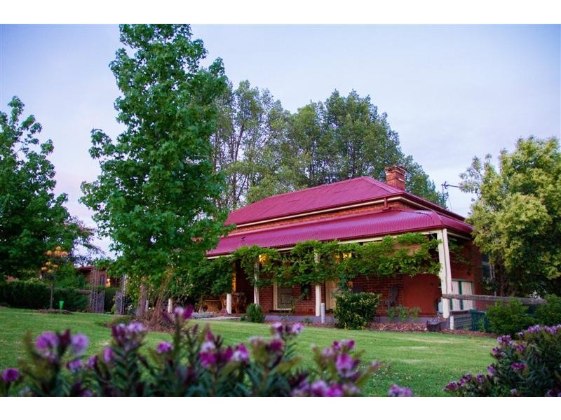 30 Fitzroy Street, Tumut NSW 2720