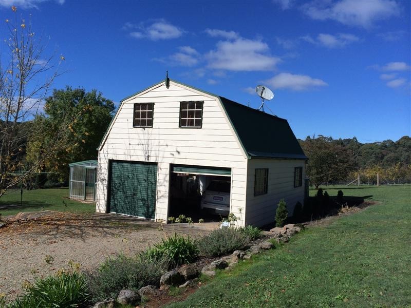 573 Back Kunama Road, Batlow NSW 2730