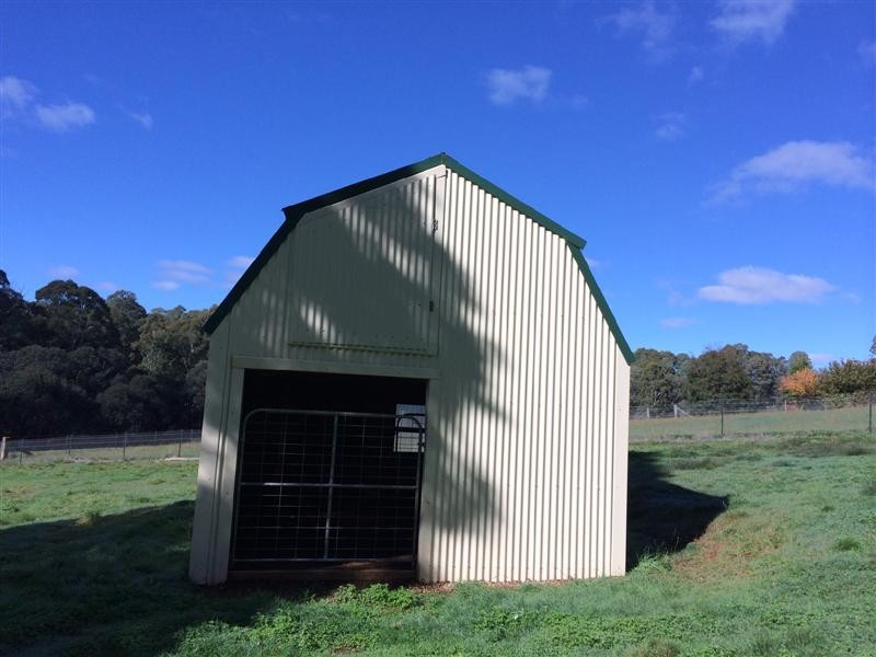 573 Back Kunama Road, Batlow NSW 2730