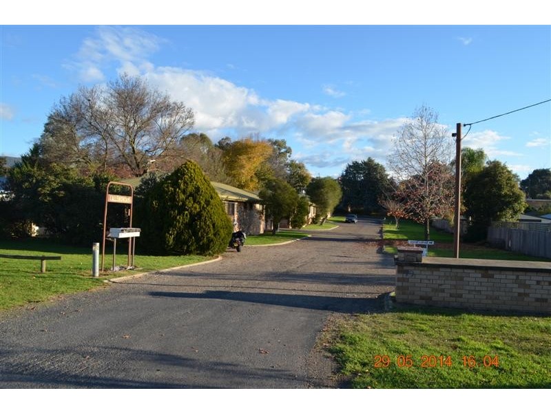49 Blowering Road, Tumut NSW 2720