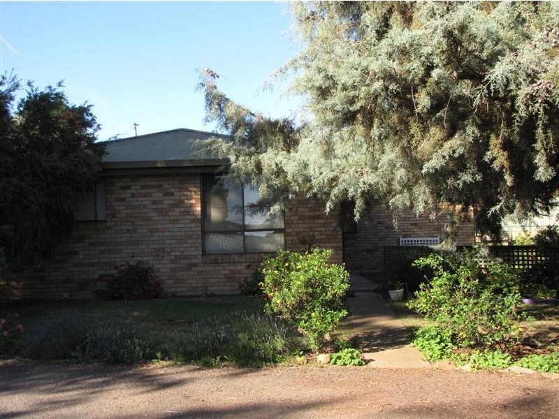 49 Blowering Road, Tumut NSW 2720