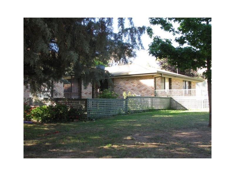 49 Blowering Road, Tumut NSW 2720