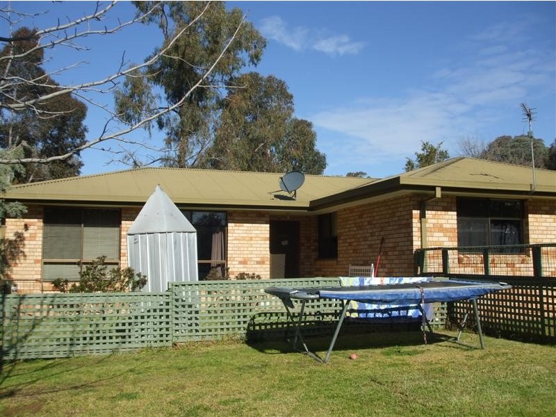 49 Blowering Road, Tumut NSW 2720