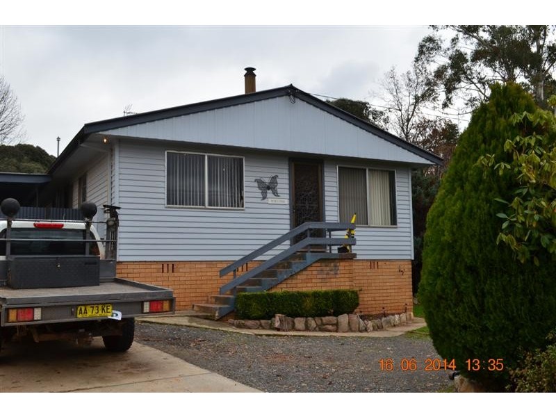 110 Pioneer Street, Batlow NSW 2730