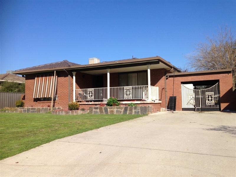 11 Gadara Place, Tumut NSW 2720