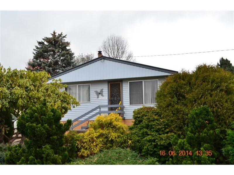 110 Pioneer Street, Batlow NSW 2730