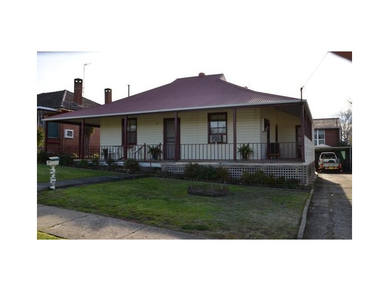 39 Richmond Street, Tumut NSW 2720