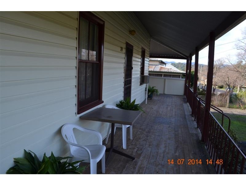 39 Richmond Street, Tumut NSW 2720