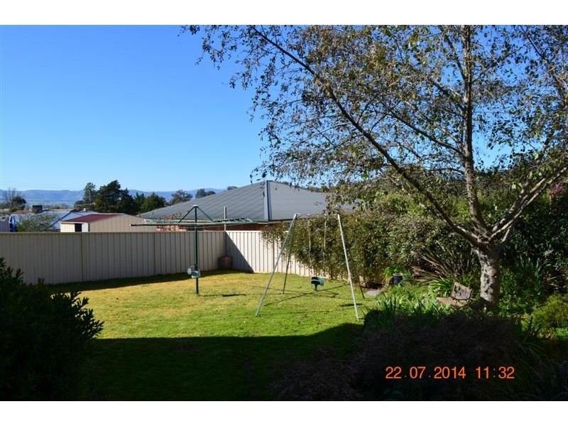 6 Harris Street, Tumut NSW 2720
