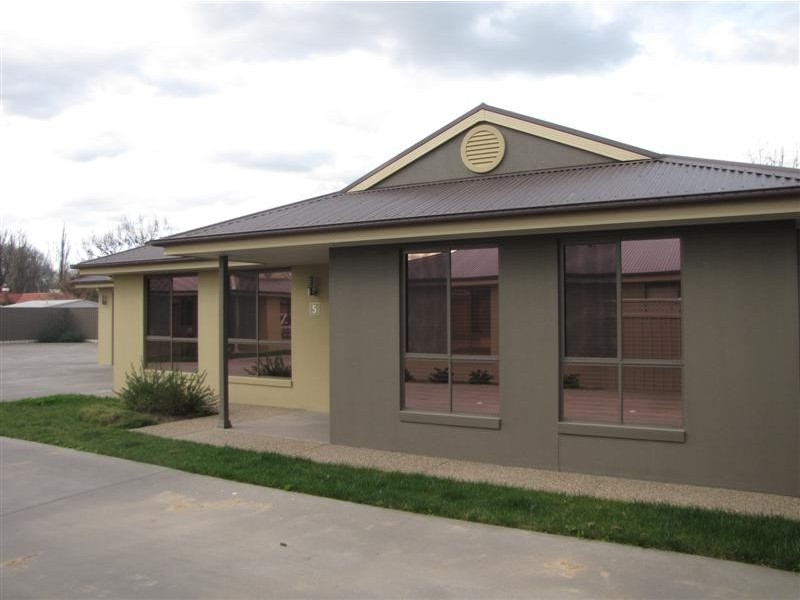 5/8-10 Russell Street, Tumut NSW 2720