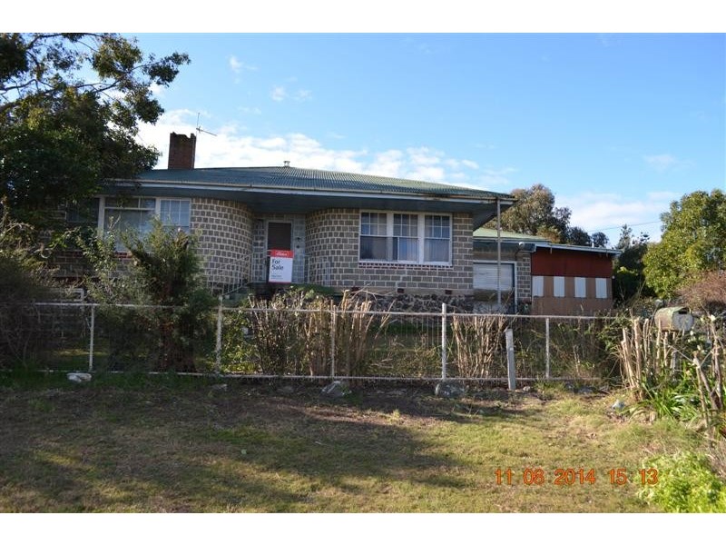 60 Oberne Street, Adelong NSW 2729