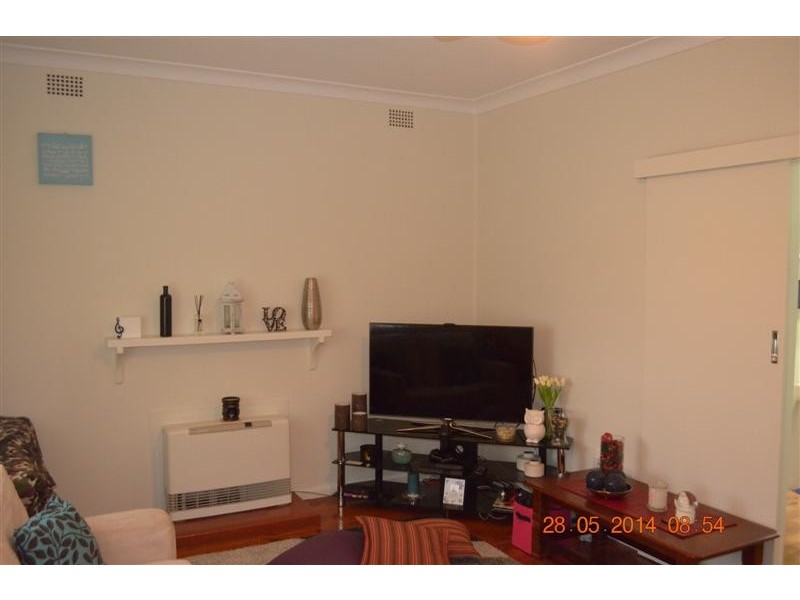 30 Broughton Street, Tumut NSW 2720