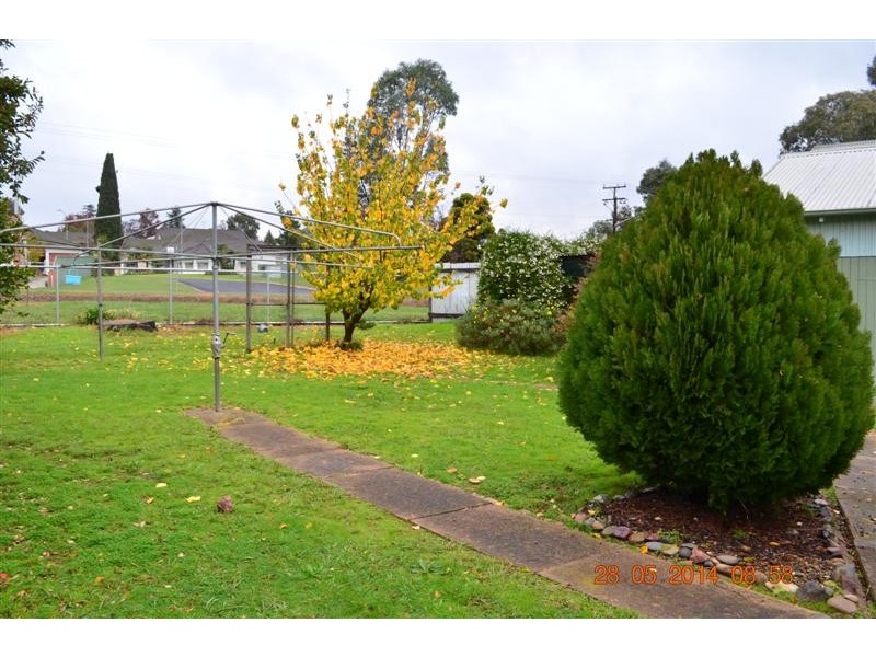 30 Broughton Street, Tumut NSW 2720