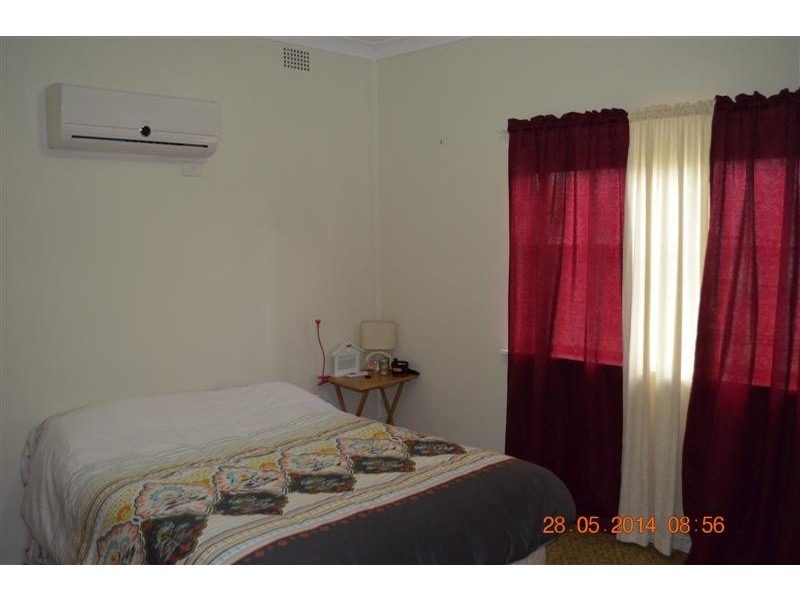 30 Broughton Street, Tumut NSW 2720