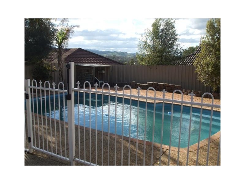 9 The Pavilion, Tumut NSW 2720