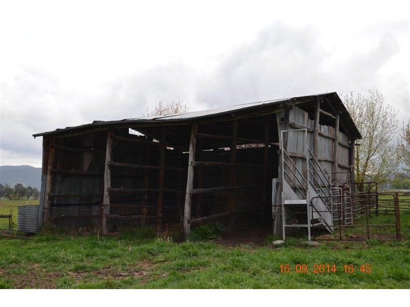 127 Little River Road, Tumut NSW 2720