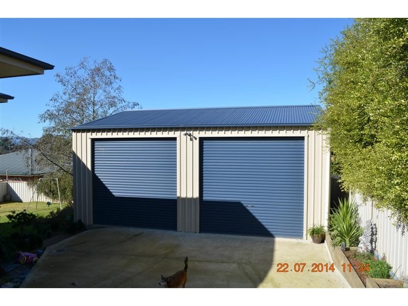 6 Harris Street, Tumut NSW 2720