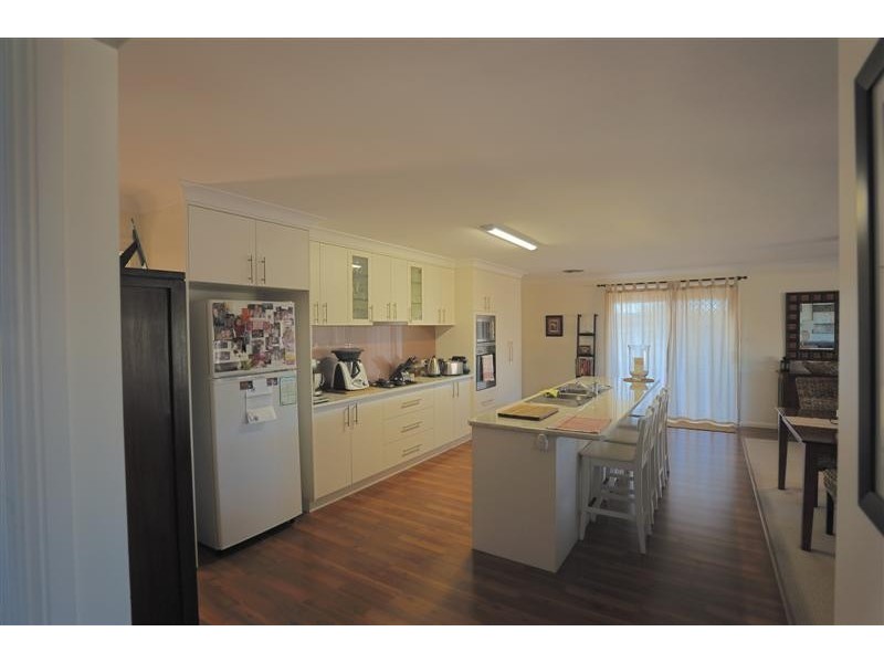 136 Russell Street, Tumut NSW 2720