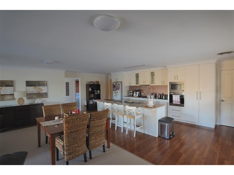 136 Russell Street, Tumut NSW 2720