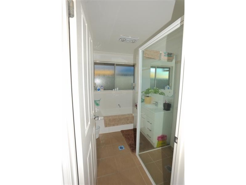 136 Russell Street, Tumut NSW 2720