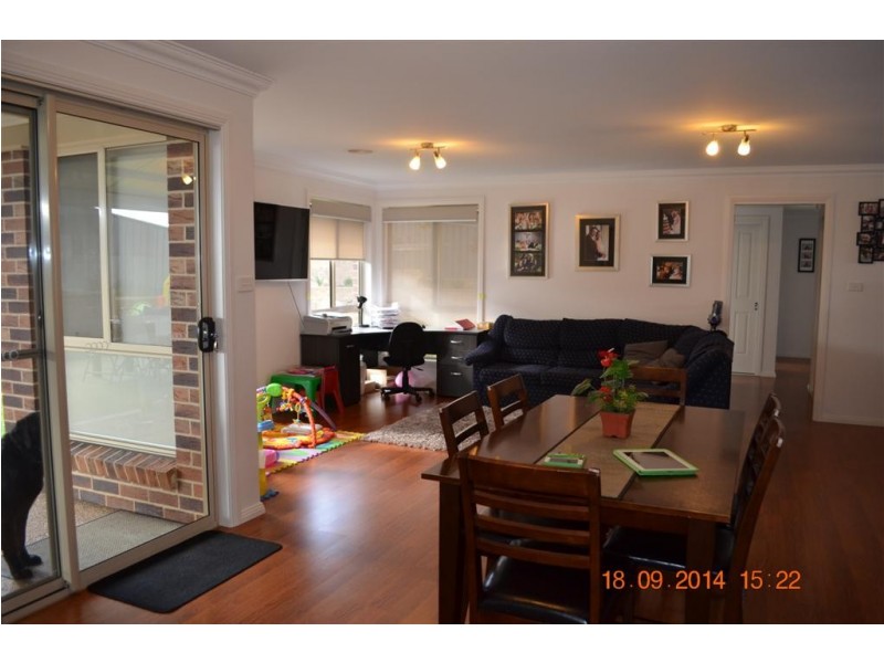 3 Lockeridge Dr, Tumut NSW 2720