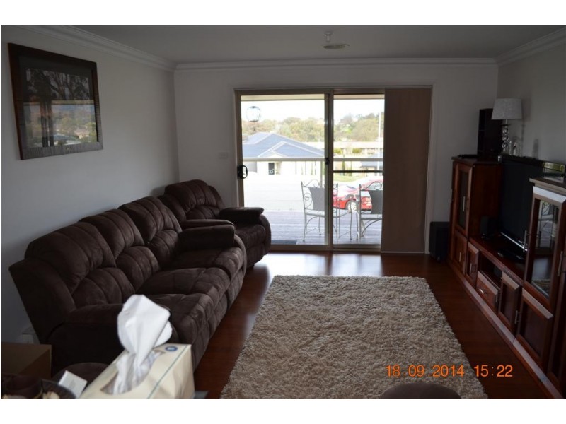 3 Lockeridge Dr, Tumut NSW 2720