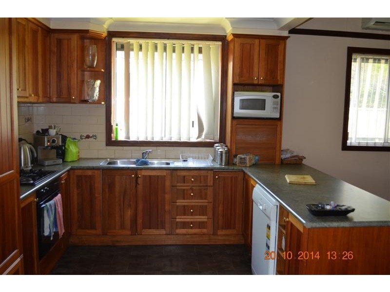 4 Beale Street, Tumut NSW 2720