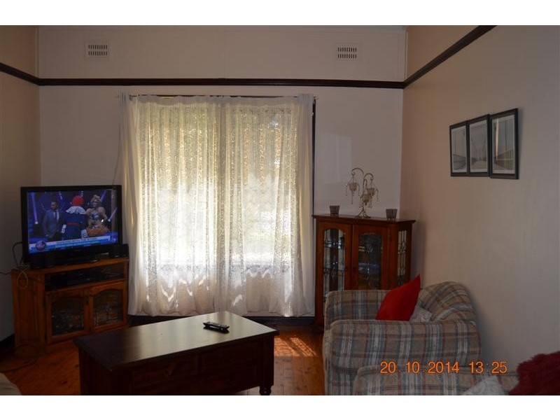 4 Beale Street, Tumut NSW 2720