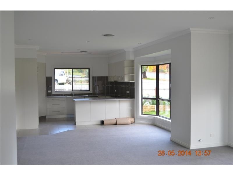1/52 Simpson Street, Tumut NSW 2720