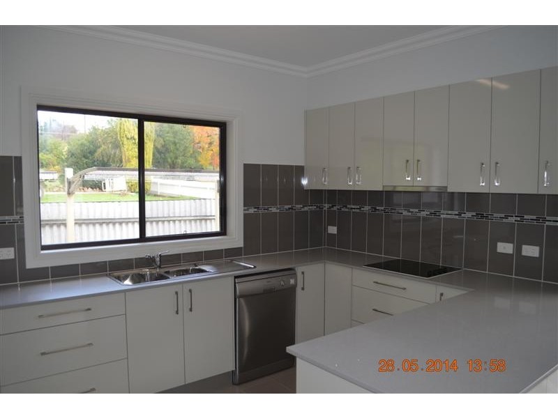 1/52 Simpson Street, Tumut NSW 2720