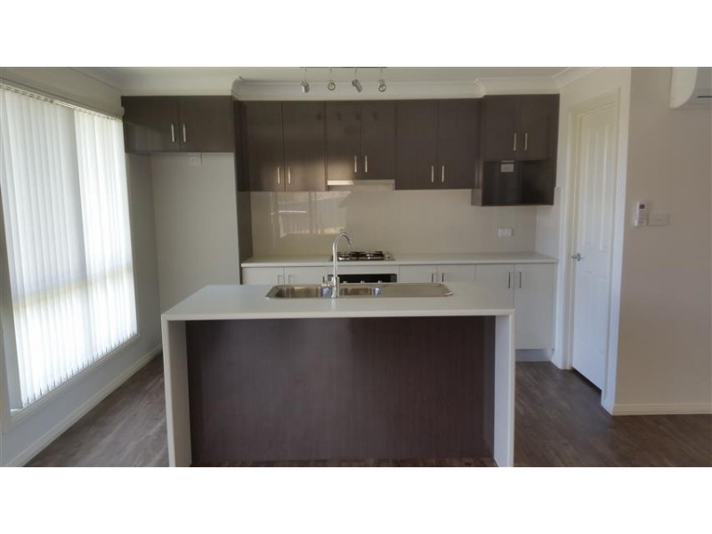 16 Eberlin Place, Tumut NSW 2720