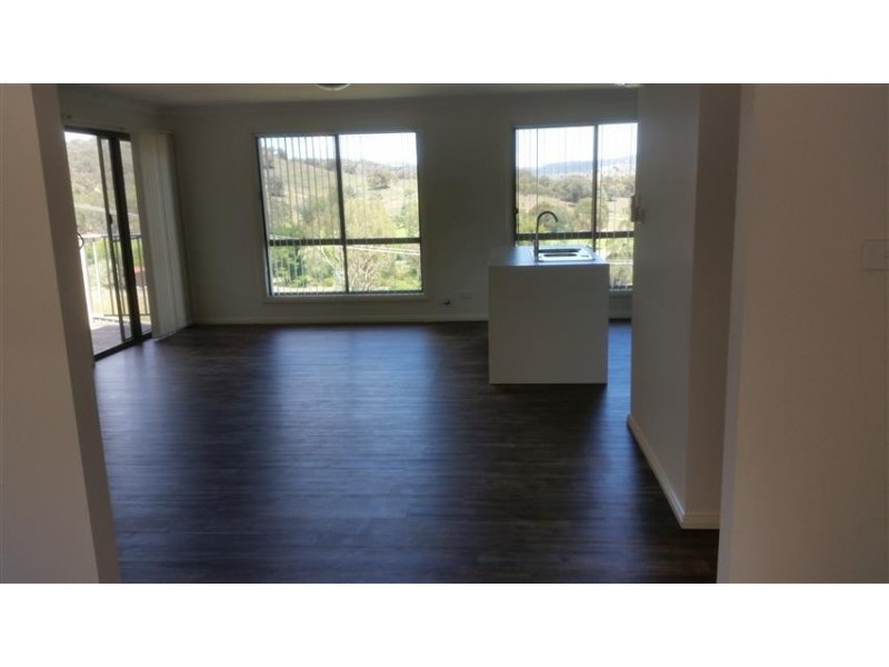 16 Eberlin Place, Tumut NSW 2720