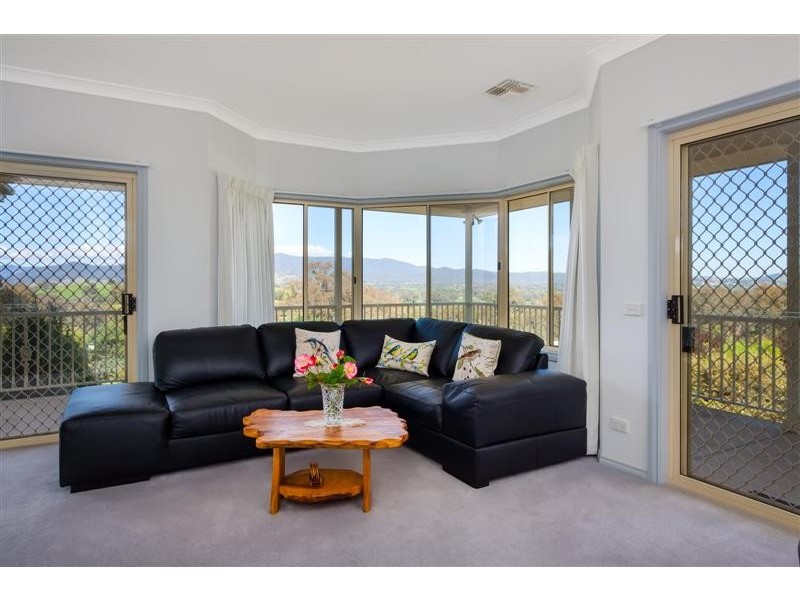 13 Hargreaves Close, Tumut NSW 2720