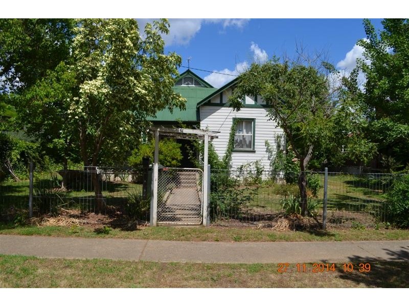 107 Fitzroy Street, Tumut NSW 2720