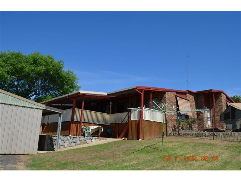 2 Smiles Street, Tumut NSW 2720